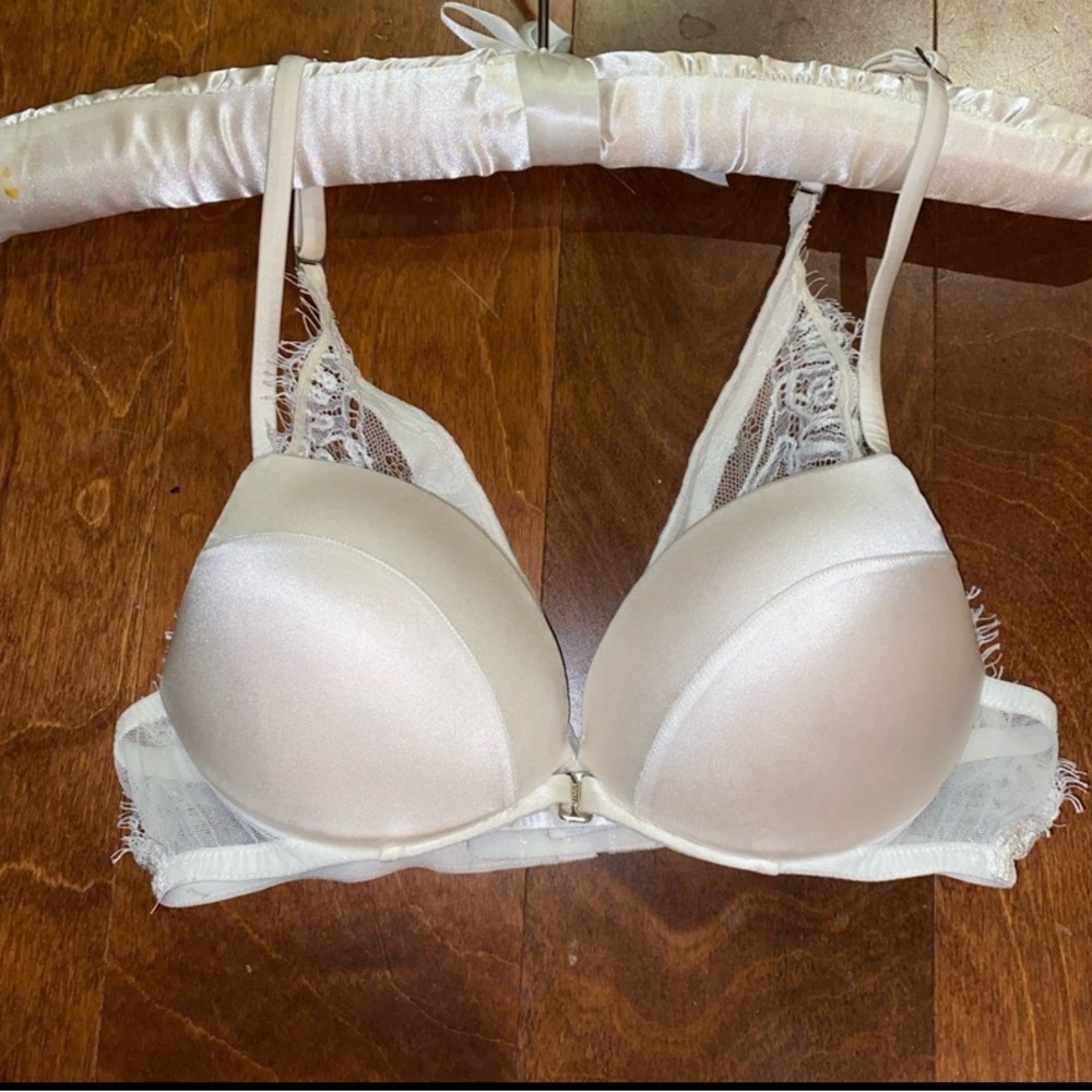 Retl$495 32B La Perla Satin Tulle Delicate lace White Luxury